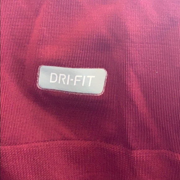 NIKE Dri-Fit Sleeveless Shirt - Picture 6 of 7